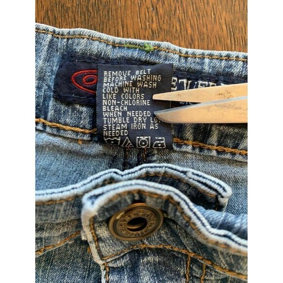 One Tuff Babe Stretch Booty Jean Shorts Embroidered Detail on Pocket - Picture 3 of 4